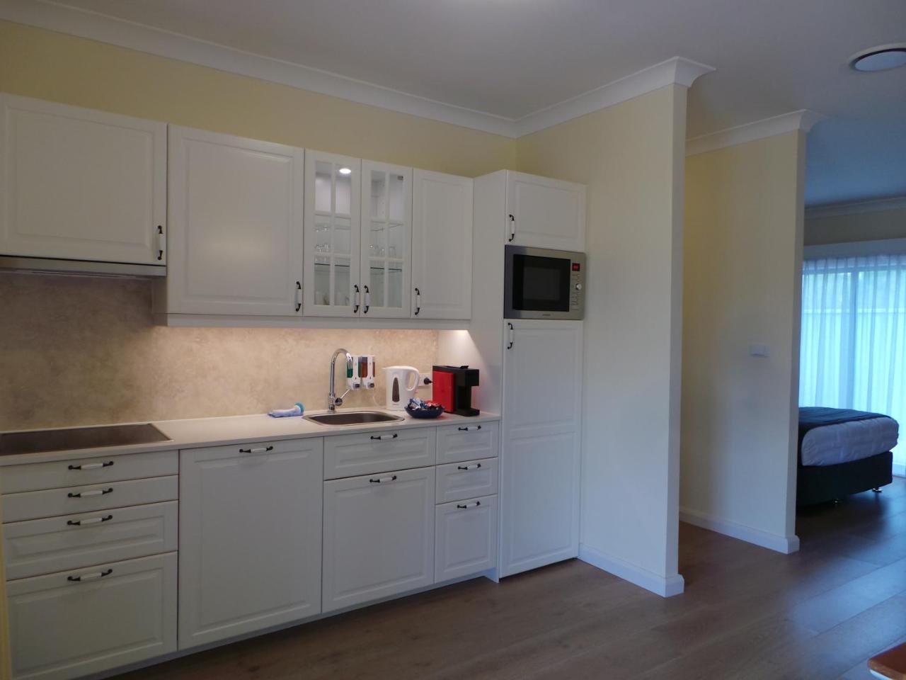 Colin'S Garden Apartment Bomaderry Exterior photo
